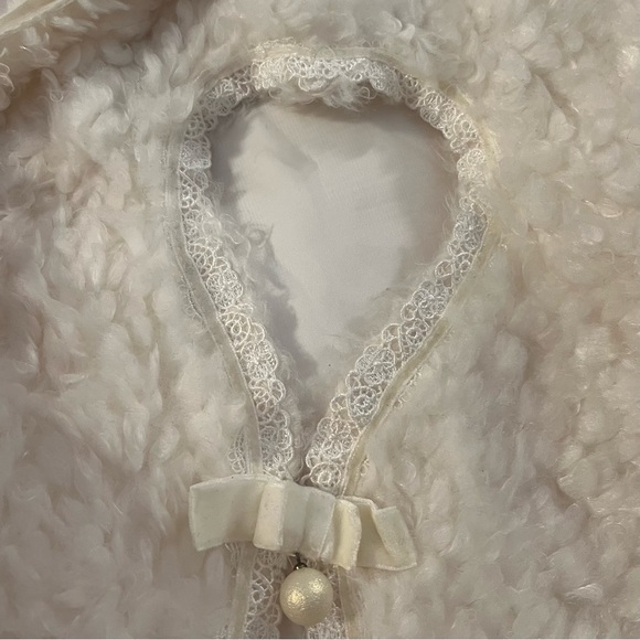 Lolita Heart Shaped Hollow White Plush Cape with Hood and Cut Outs Dolls Kill - Picture 3 of 5